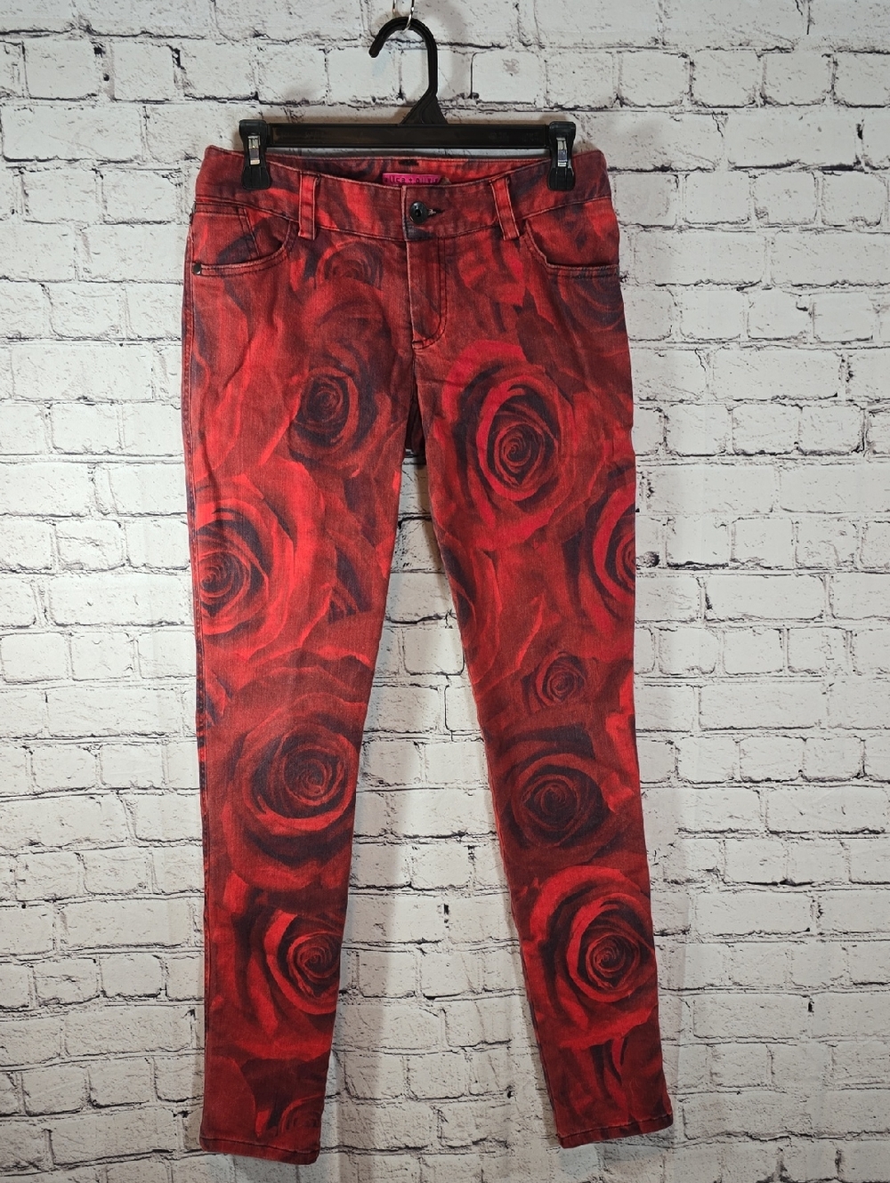 Alice + Olivia Red and Black Floral Low-Rise Jeans Size 8 - Picture 4 of 14